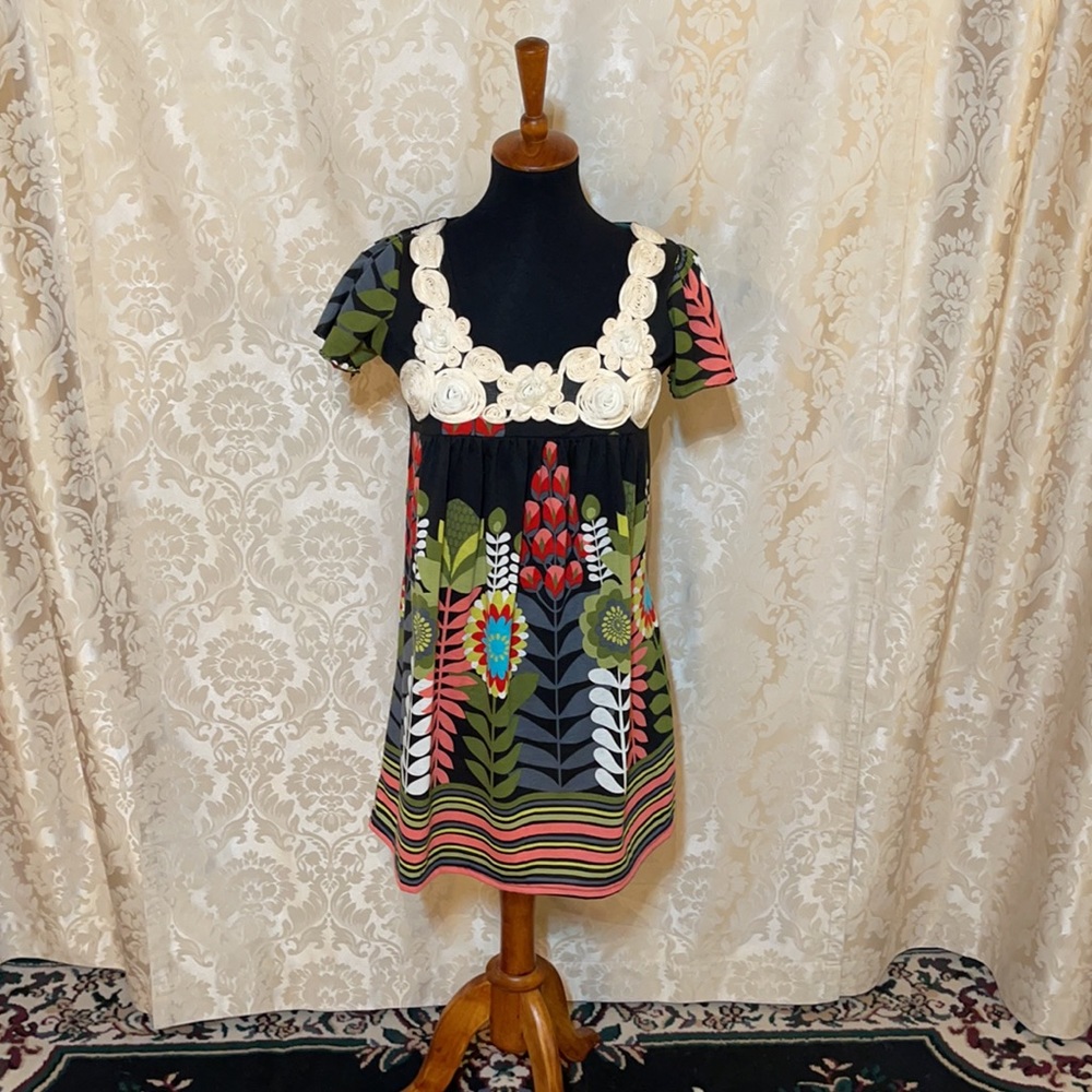 NWOT Papillon Floral Appliqué Scoop Neckline Dress